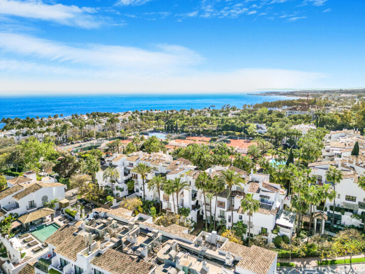 Datura 2-1 - Exquisite Modern Apartment in Marina Puente Romano, Marbella Golden Mile