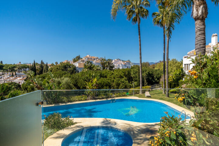 Arco Iris Townhouse - Townhouse a Short Stroll from the Sea on the Marbella Golden Mile