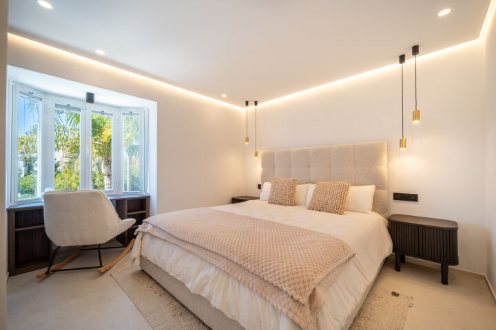 Arco Iris Townhouse - Townhouse a Short Stroll from the Sea on the Marbella Golden Mile