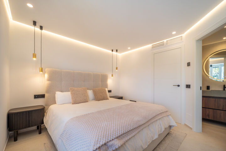 Arco Iris Townhouse - Townhouse a Short Stroll from the Sea on the Marbella Golden Mile