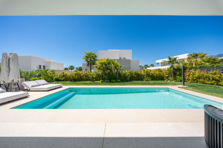 Villa La Finca 13 - Modern Villa with Sea and Mountain Views in La Finca de Marbella