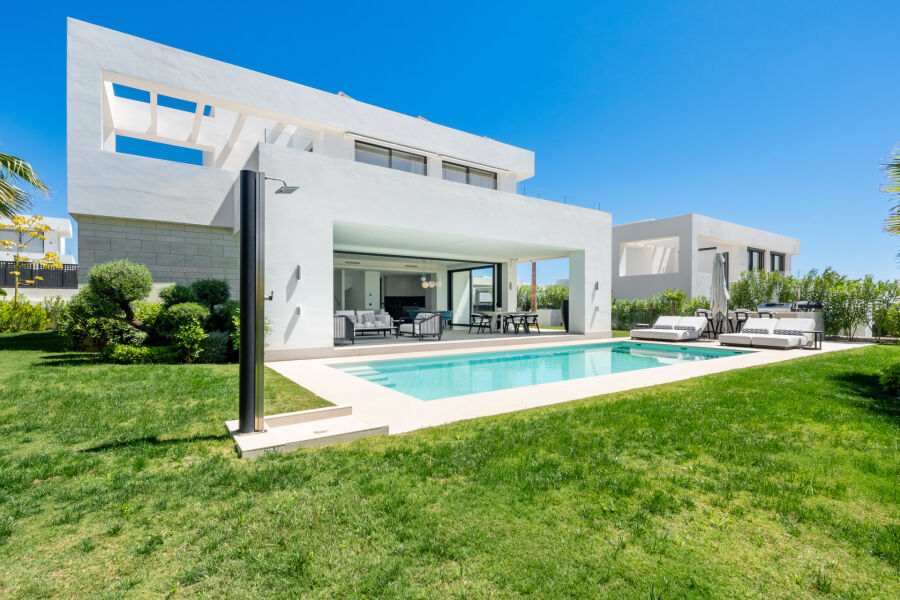 Villa La Finca 13 - Modern Villa with Sea and Mountain Views in La Finca de Marbella