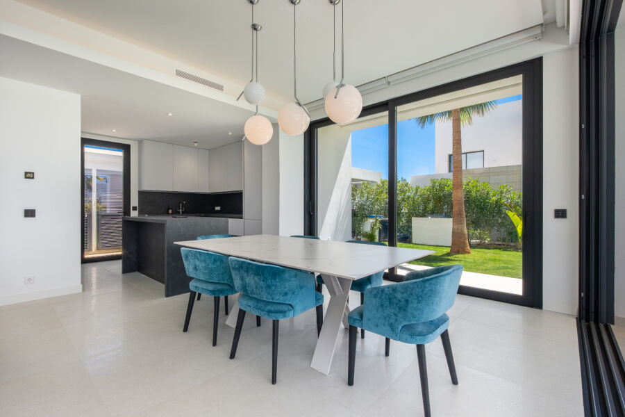 Villa La Finca 13 - Modern Villa with Sea and Mountain Views in La Finca de Marbella