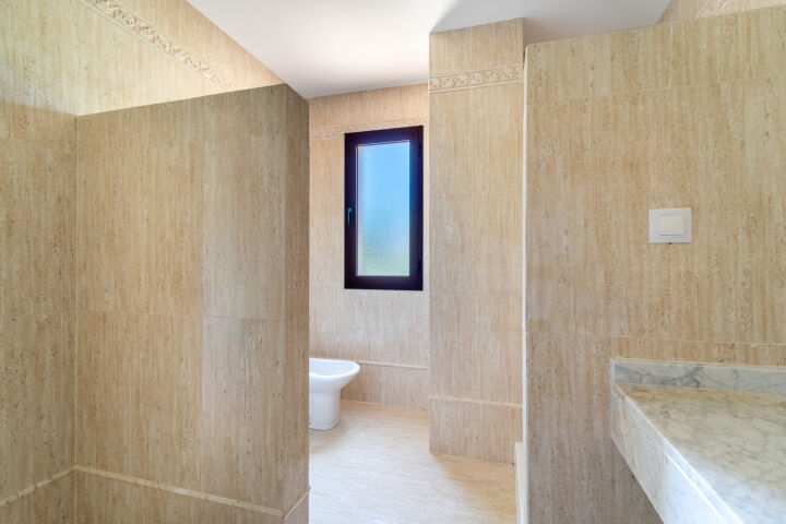 Corona de Nagüeles 17 - Corner Townhouse with Great Potential in Nagüeles, Marbella Golden Mile