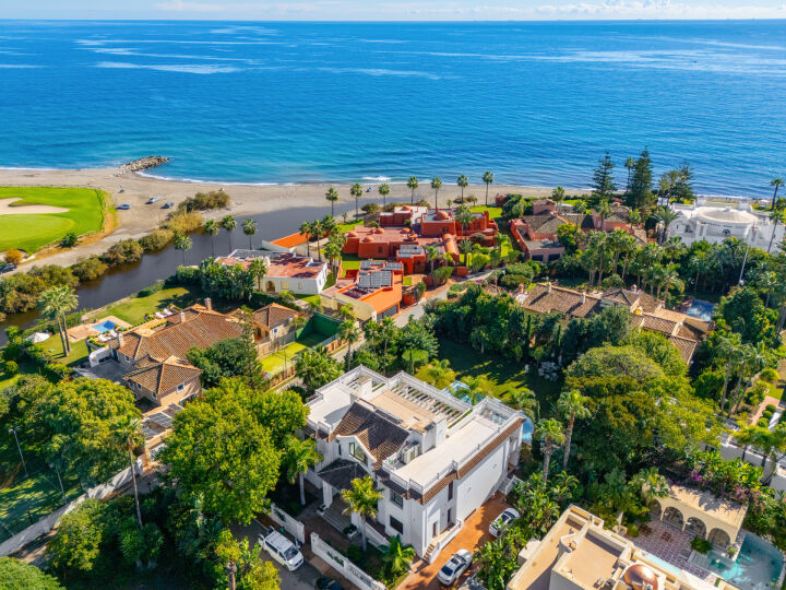 Murcia 1 - Beachside Villa in Casasola, New Golden Mile