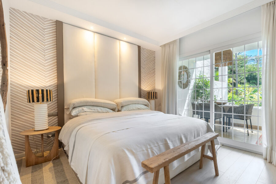 Bidesoa 110 - Apartamento en planta baja junto a la playa en Puente Romano II, Milla de Oro de Marbella