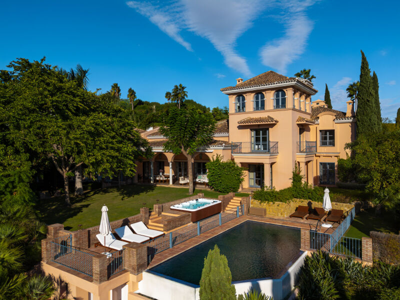 Villa Fiorentina - Andalusian Grandeur in Benahavís