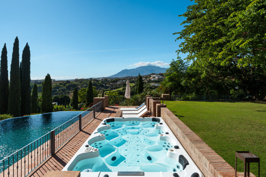 Villa Fiorentina - Andalusian Grandeur in Benahavís