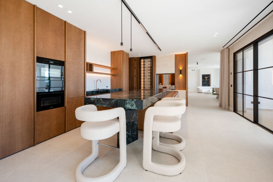 Villa Azur - A Modern Andalusian Sanctuary in Los Flamingos, Benahavís