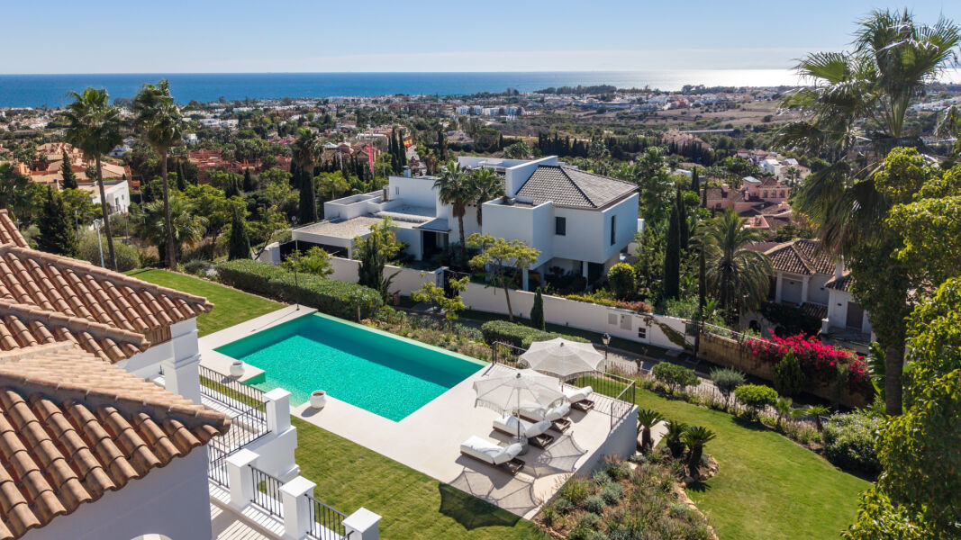 Villa Azur - A Modern Andalusian Sanctuary in Los Flamingos, Benahavís
