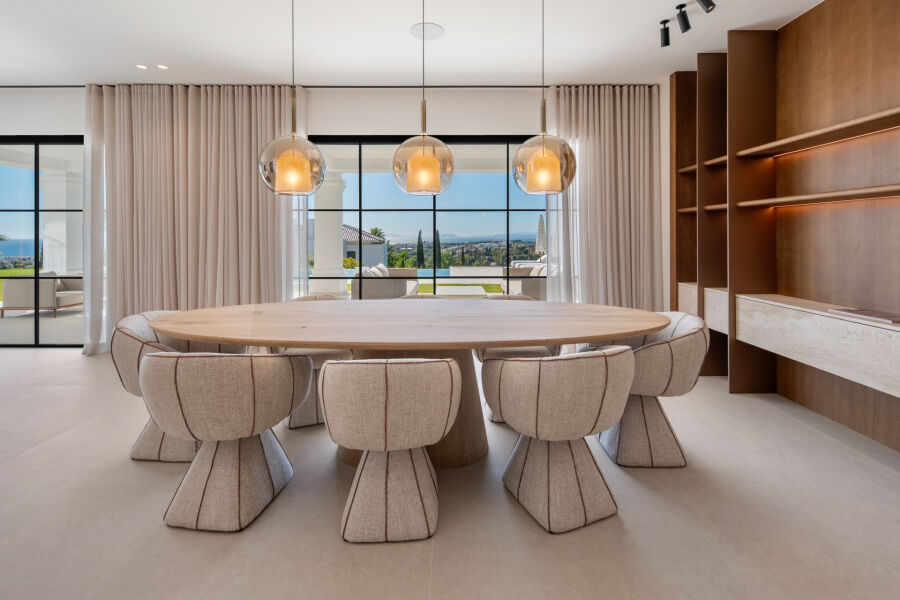 Villa Azur - A Modern Andalusian Sanctuary in Los Flamingos, Benahavís